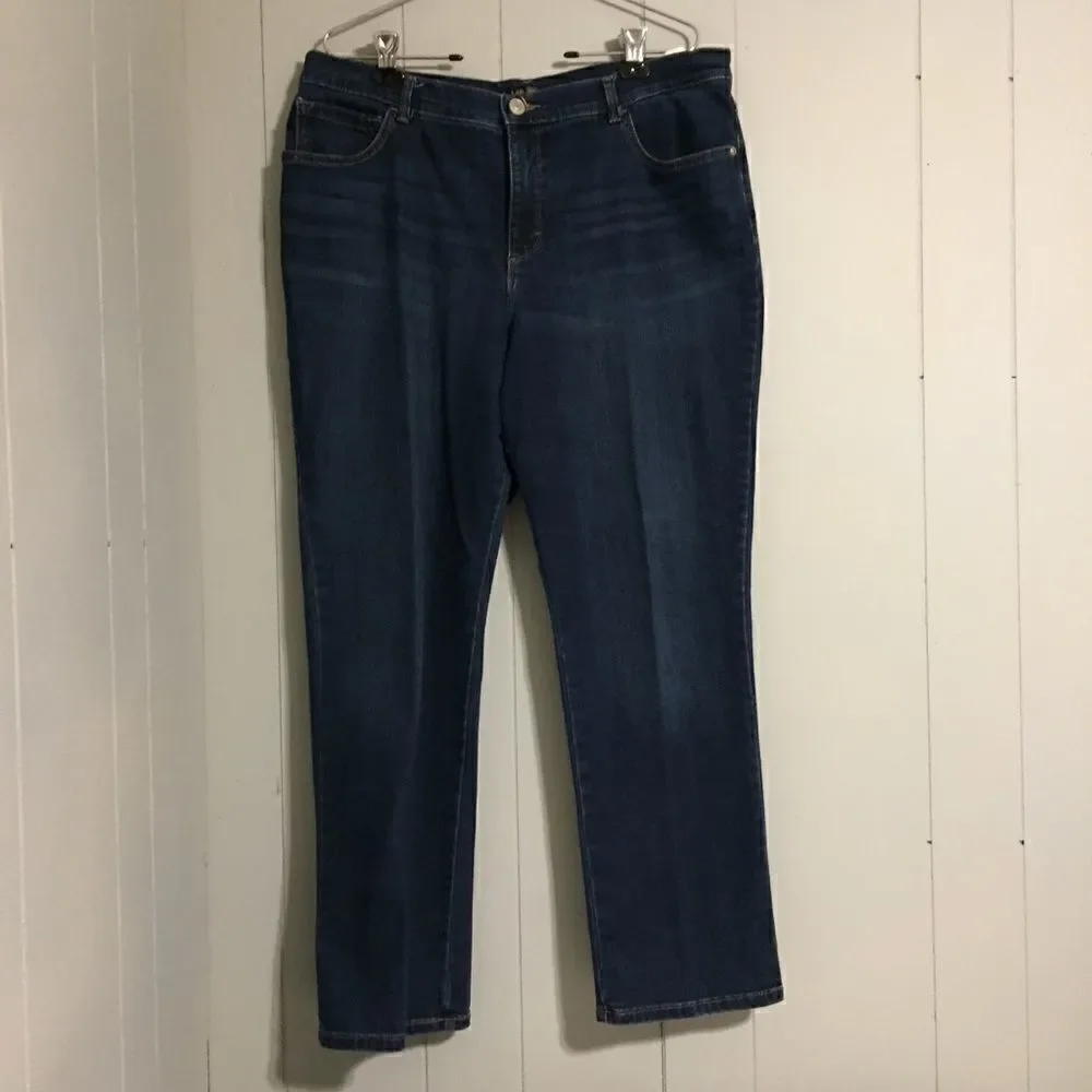 Lee classic fit straight leg 16 short